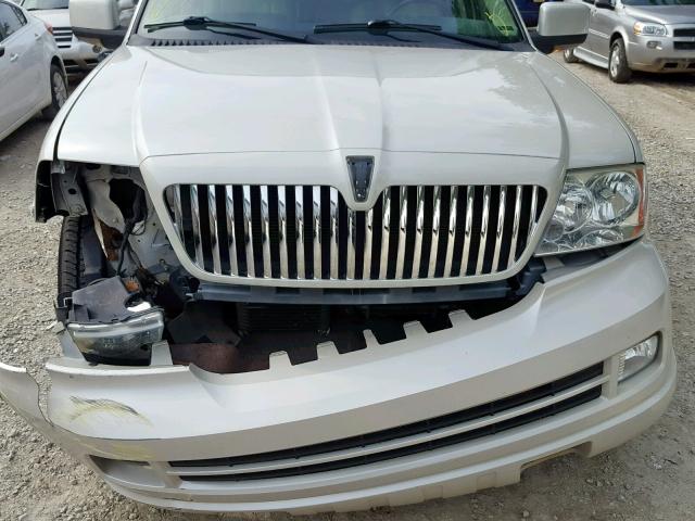 5LMFU28516LJ24353 - 2006 LINCOLN NAVIGATOR WHITE photo 9
