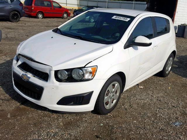 1G1JA6SH5D4246492 - 2013 CHEVROLET SONIC LS WHITE photo 2