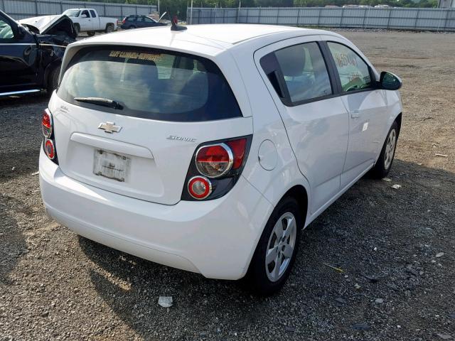 1G1JA6SH5D4246492 - 2013 CHEVROLET SONIC LS WHITE photo 4