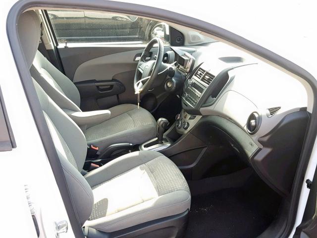 1G1JA6SH5D4246492 - 2013 CHEVROLET SONIC LS WHITE photo 5