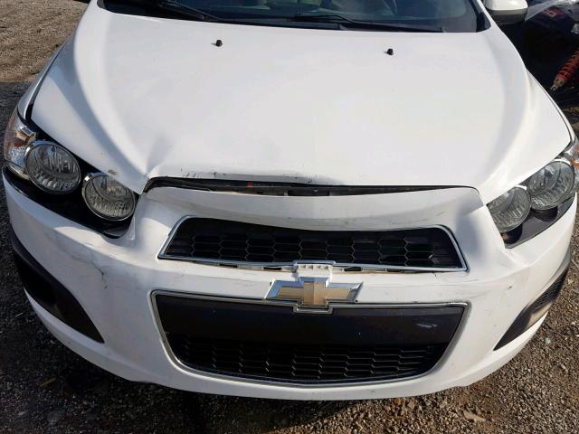1G1JA6SH5D4246492 - 2013 CHEVROLET SONIC LS WHITE photo 9