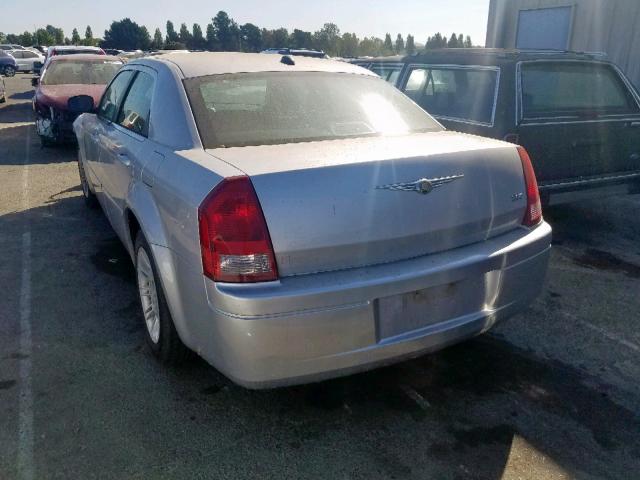 2C3JA43R05H624066 - 2005 CHRYSLER 300 SILVER photo 3