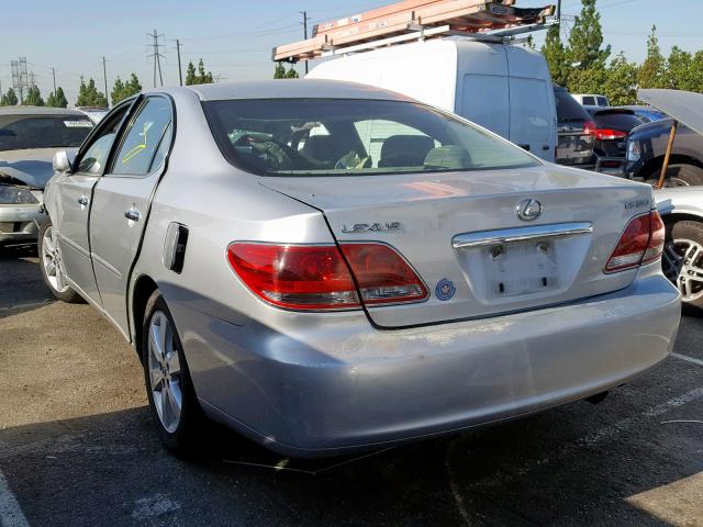 JTHBA30GX55073048 - 2005 LEXUS ES 330 SILVER photo 3