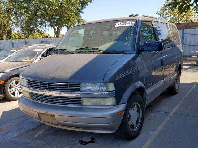 1GNDM19X62B137311 - 2002 CHEVROLET ASTRO GRAY photo 2