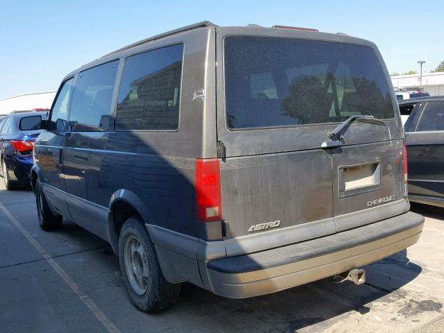 1GNDM19X62B137311 - 2002 CHEVROLET ASTRO GRAY photo 3