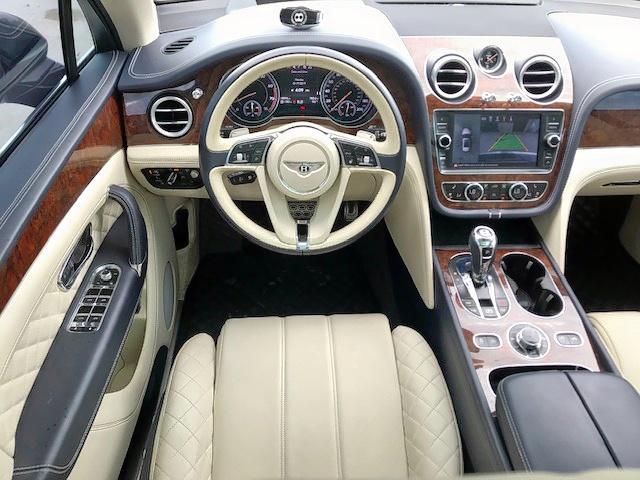 SJAAC2ZV8HC013077 - 2017 BENTLEY BENTAYGA BLUE photo 9