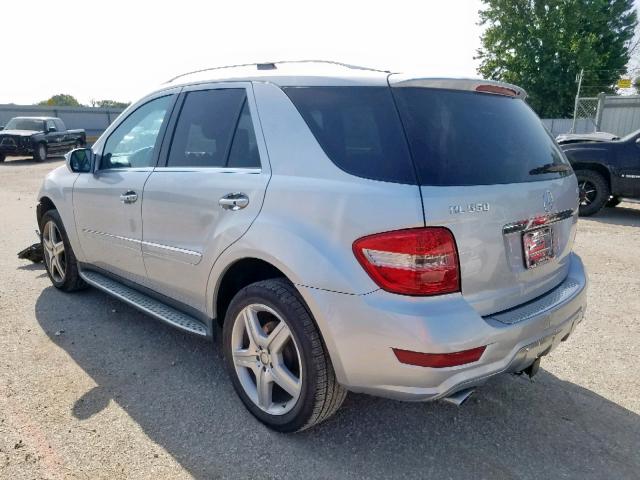 4JGBB7CB9AA607790 - 2010 MERCEDES-BENZ ML 550 4MA SILVER photo 3