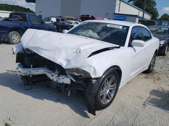 2C3CDXHG8EH162946 - 2014 DODGE CHARGER SX WHITE photo 2