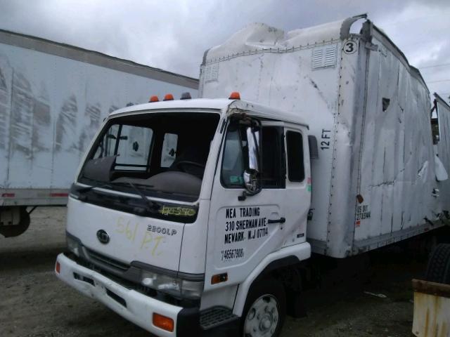 JNALC43H84AK75132 - 2004 NISSAN DIESEL UD2300 WHITE photo 2