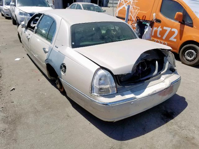 1LNHM85W63Y676392 - 2003 LINCOLN TOWN CAR C CREAM photo 3