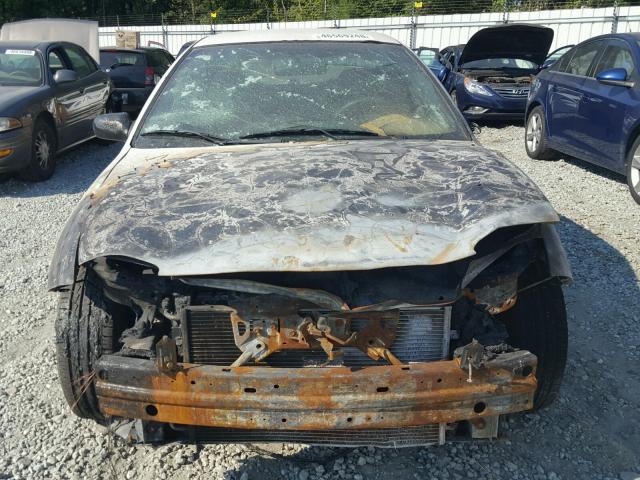 1G1JF52F437137206 - 2003 CHEVROLET CAVALIER L WHITE photo 9