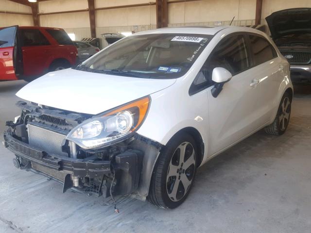 KNADN5A38C6092594 - 2012 KIA RIO EX WHITE photo 2