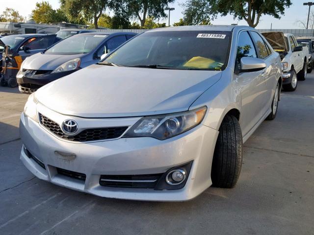 4T1BF1FK8CU600456 - 2012 TOYOTA CAMRY BASE SILVER photo 2