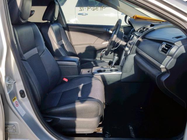 4T1BF1FK8CU600456 - 2012 TOYOTA CAMRY BASE SILVER photo 5