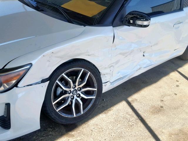 JTKJF5C71FJ013120 - 2015 TOYOTA SCION TC თეთრი ფოტო 9