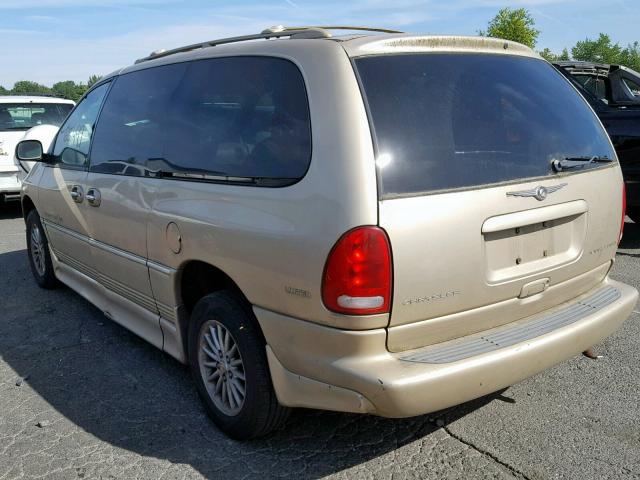 1C4GP64L9YB623876 - 2000 CHRYSLER TOWN & COU GOLD photo 3