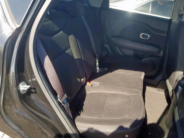 KNDJN2A24F7784409 - 2015 KIA SOUL BLACK photo 6