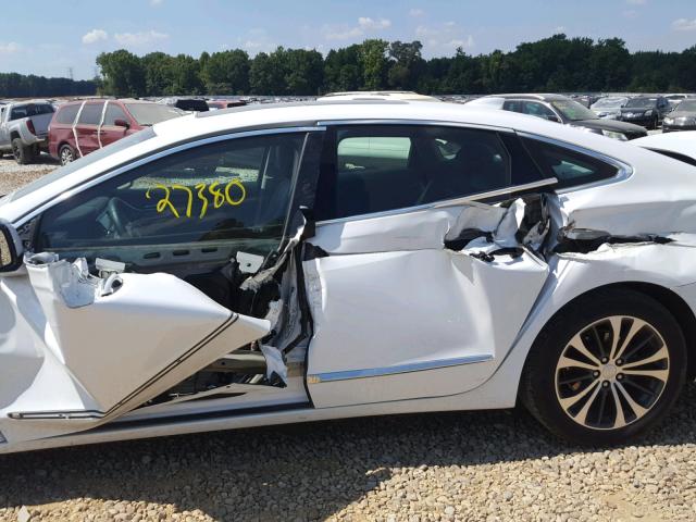 1G4ZP5SS1HU209259 - 2017 BUICK LACROSSE E WHITE photo 9