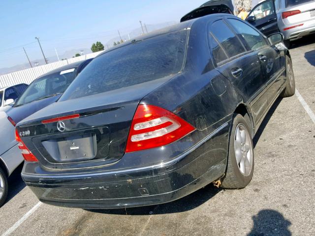 WDBRF61J54F533740 - 2004 MERCEDES-BENZ C 240 BLACK photo 4