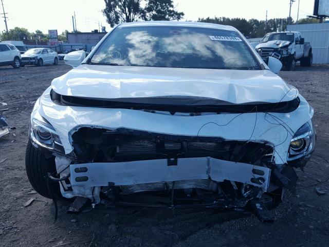 1G4ZP5SS7HU203966 - 2017 BUICK LACROSSE E WHITE photo 9