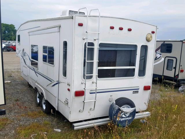 4YDF2792022031058 - 2002 FIWH 5TH WHEEL WHITE photo 3