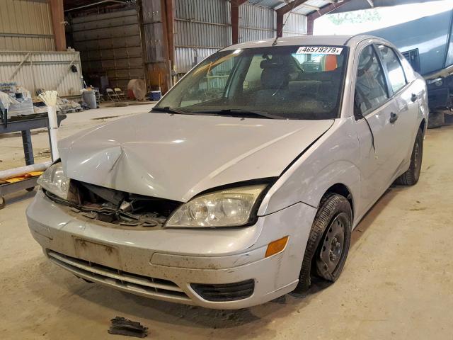 1FAFP34N97W166611 - 2007 FORD FOCUS ZX4 SILVER photo 2