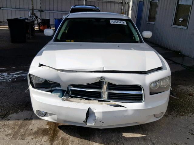 2B3CA3CV7AH259201 - 2010 DODGE CHARGER SX WHITE photo 9