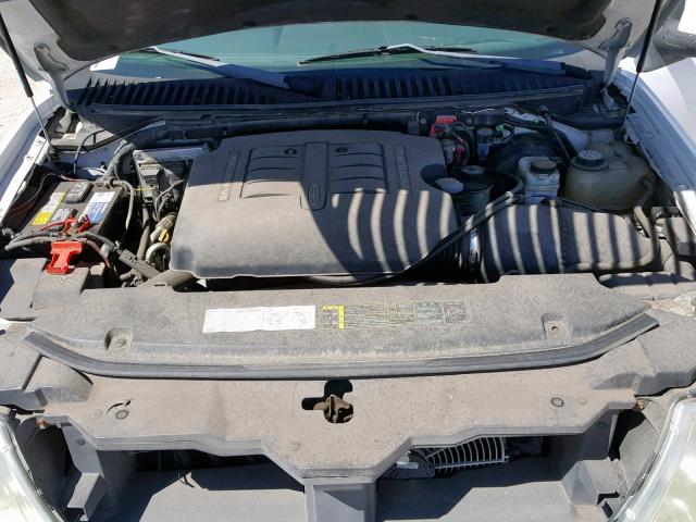 5L1FU27R54LJ39694 - 2004 LINCOLN NAVIGATOR WHITE photo 7