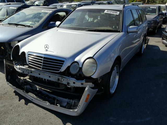 WDBJH65J71B285740 - 2001 MERCEDES-BENZ E 320 SILVER photo 2