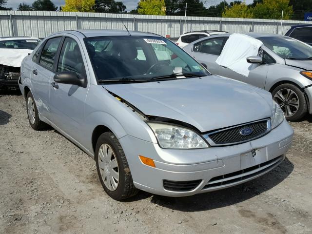 1FAFP34N47W168847 - 2007 FORD FOCUS ZX4 SILVER photo 1