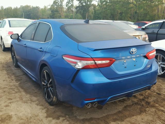 4T1BZ1HK6JU010869 - 2018 TOYOTA CAMRY XSE BLUE photo 3