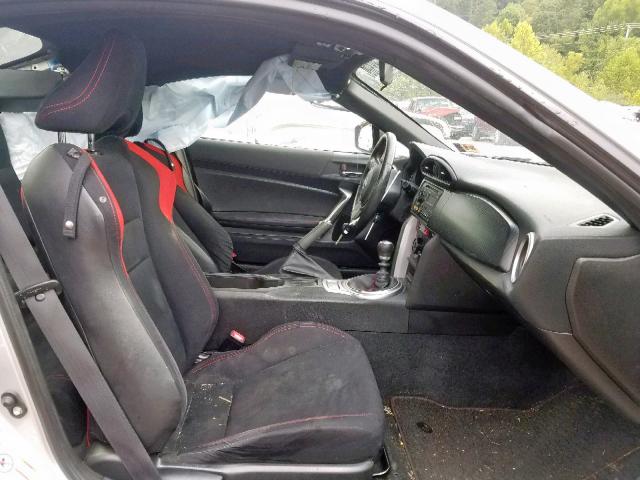 JF1ZNAA13D1712031 - 2013 TOYOTA SCION FR-S SILVER photo 5