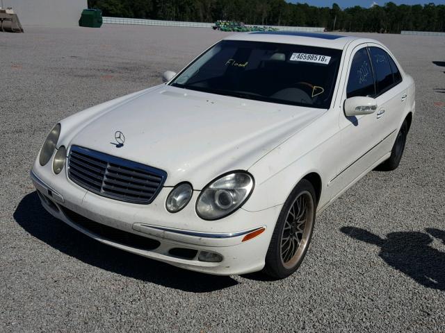 WDBUF65J93A342323 - 2003 MERCEDES-BENZ E 320 WHITE photo 2