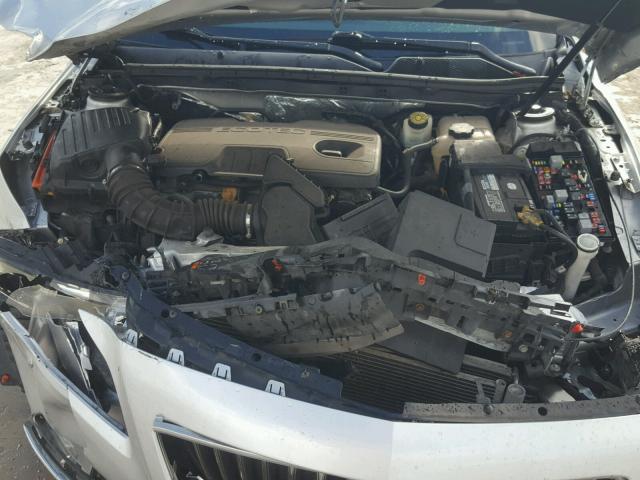 2G4GR5EK6C9149790 - 2012 BUICK REGAL SILVER photo 7