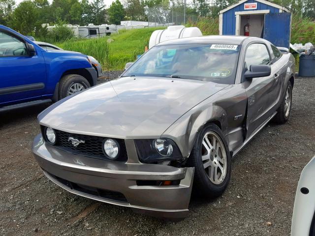 1ZVHT82H355226164 - 2005 FORD MUSTANG GT GRAY photo 2