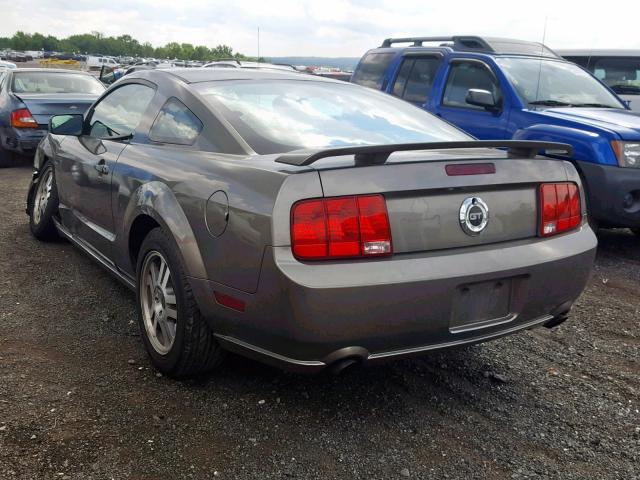 1ZVHT82H355226164 - 2005 FORD MUSTANG GT GRAY photo 3