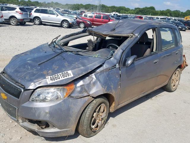 KL1TD66E49B385403 - 2009 CHEVROLET AVEO LS GRAY photo 2