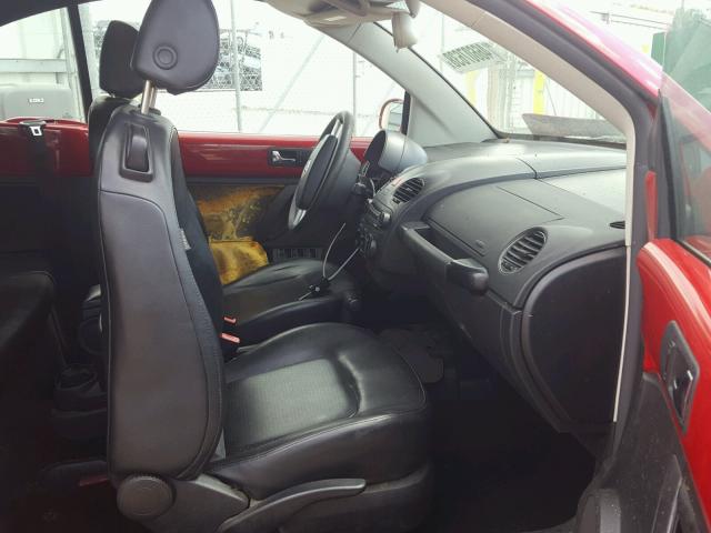 3VWRF31Y06M306596 - 2006 VOLKSWAGEN NEW BEETLE RED photo 5