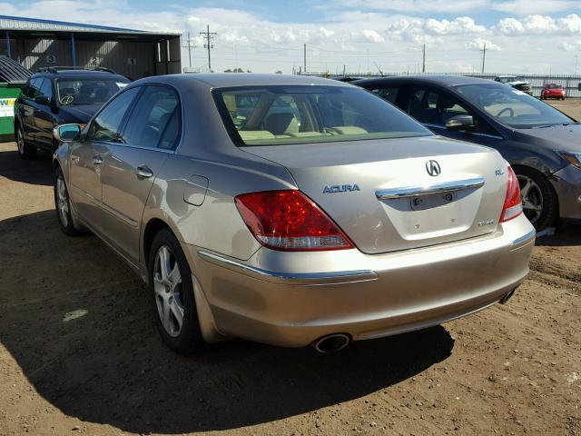 JH4KB166X7C002530 - 2007 ACURA RL GOLD photo 3