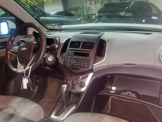 1G1JA5SH7E4208015 - 2014 CHEVROLET SONIC LS WHITE photo 9