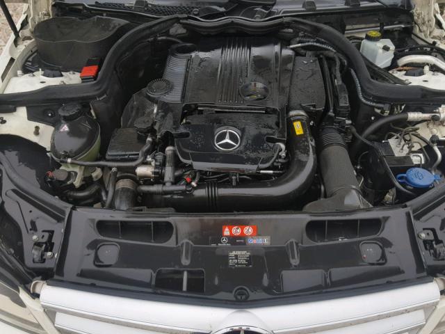 WDDGF4HB8CA599678 - 2012 MERCEDES-BENZ C 250 WHITE photo 7