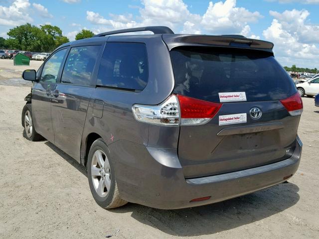 5TDKK3DC7DS307578 - 2013 TOYOTA SIENNA LE BROWN photo 3