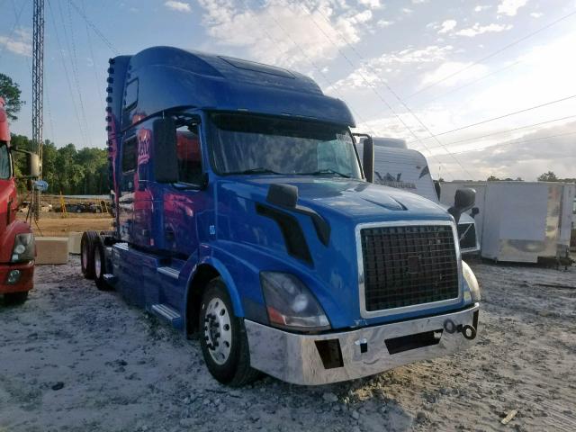 4V4NC9TH9AN287950 - 2010 VOLVO VN VNL BLUE photo 1