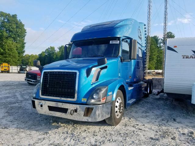 4V4NC9TH9AN287950 - 2010 VOLVO VN VNL BLUE photo 2