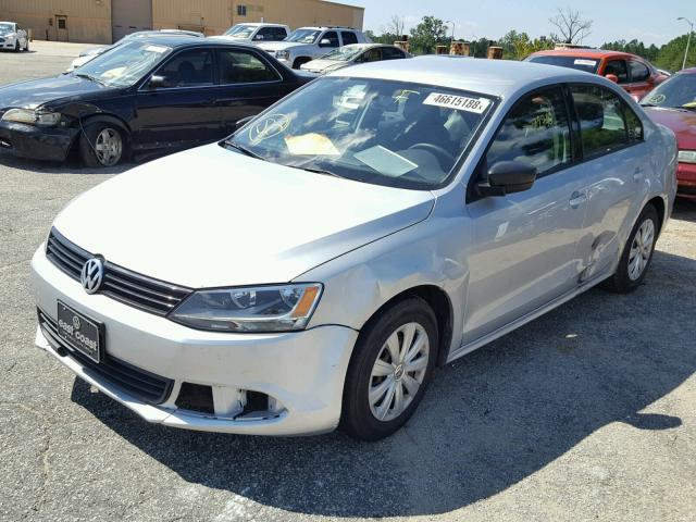 3VW2K7AJ4EM296614 - 2014 VOLKSWAGEN JETTA BASE 银色 照片 2