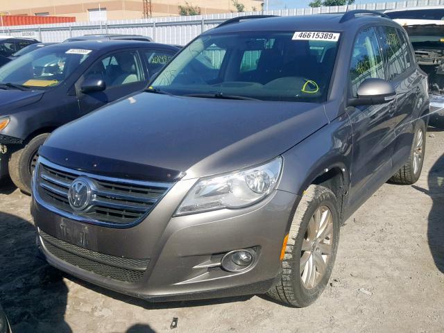 WVGBV7AX1AW514948 - 2010 VOLKSWAGEN TIGUAN SE GRAY photo 2