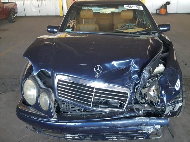 WDBJF72F2VA443537 - 1997 MERCEDES-BENZ E 420 BLUE photo 7