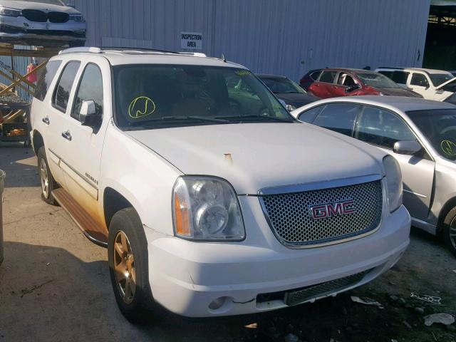 1GKFK63858J113817 - 2008 GMC YUKON DENA WHITE photo 1