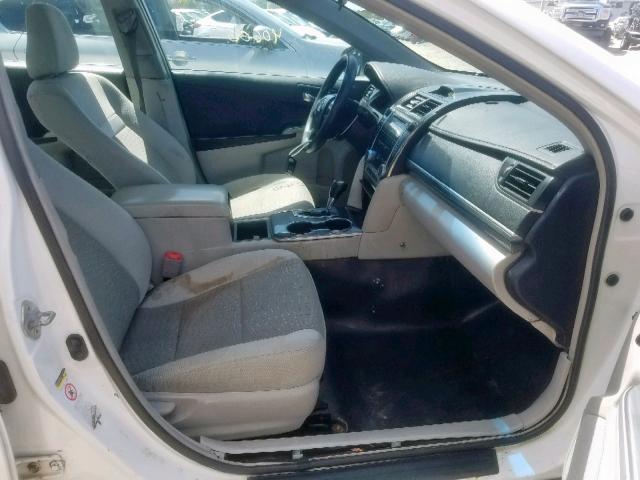 4T1BD1FK6CU012464 - 2012 TOYOTA CAMRY HYBR WHITE photo 5