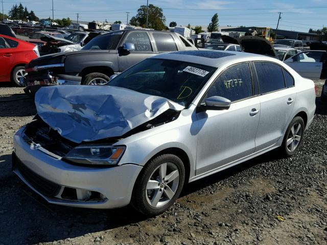 3VW3L7AJ6CM042837 - 2012 VOLKSWAGEN JETTA TDI SILVER photo 2